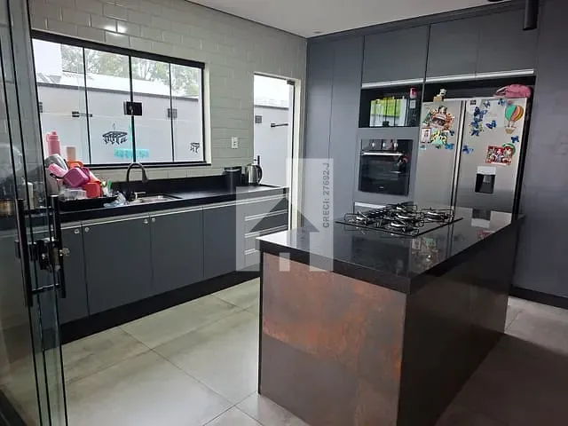 Casa 4 quartos e 4 banheiros, à venda, no bairro Jardim Celeste em Jundiaí