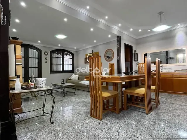 Casa com 396m² 5 quartos e 5 banheiros, à venda, no bairro Planalto em Belo Horizonte
