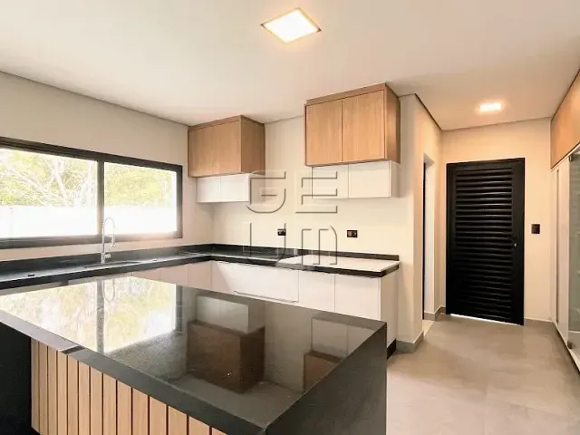 Casa com 250m² 3 quartos e 4 banheiros, à venda, no bairro Bella Vittá em Londrina