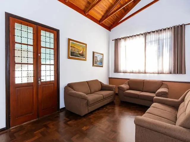 Casa 3 quartos e 1 banheiro, à venda, no bairro Cajuru em Curitiba