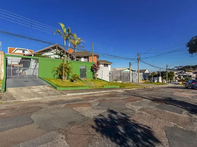 Casa 3 quartos e 1 banheiro, à venda, no bairro Cajuru em Curitiba