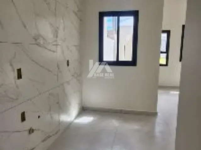 Casa 3 quartos e 2 banheiros, à venda, no bairro Cará-Cará em Ponta Grossa