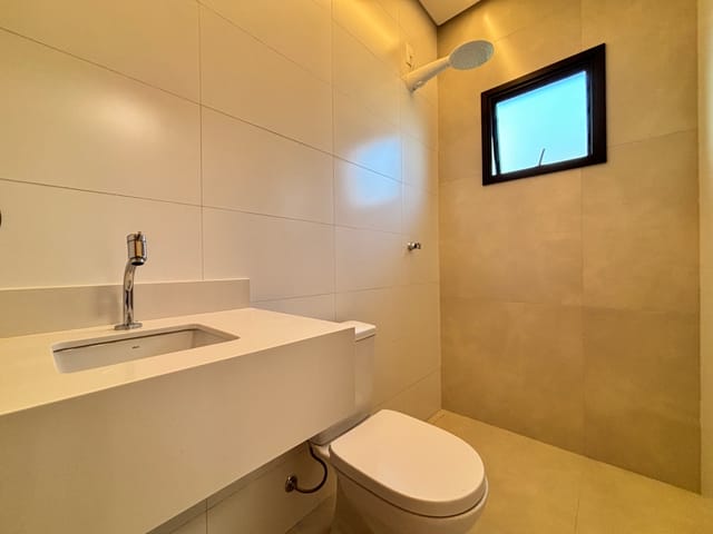 Casa com 264m² 3 quartos e 3 banheiros, à venda, no bairro Centro em Bertioga