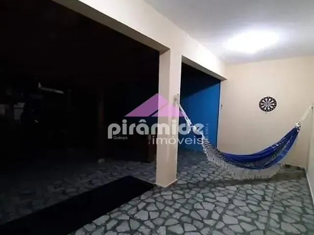 Casa com 250m² 4 quartos e 3 banheiros, à venda, no bairro Balneário Califórnia em Caraguatatuba