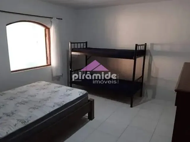 Casa com 250m² 4 quartos e 3 banheiros, à venda, no bairro Balneário Califórnia em Caraguatatuba