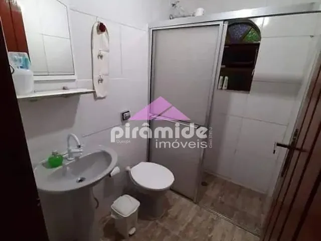 Casa com 250m² 4 quartos e 3 banheiros, à venda, no bairro Balneário Califórnia em Caraguatatuba