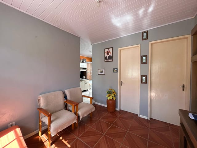 Casa 2 quartos e 2 banheiros, à venda, no bairro Três Vendas em Pelotas