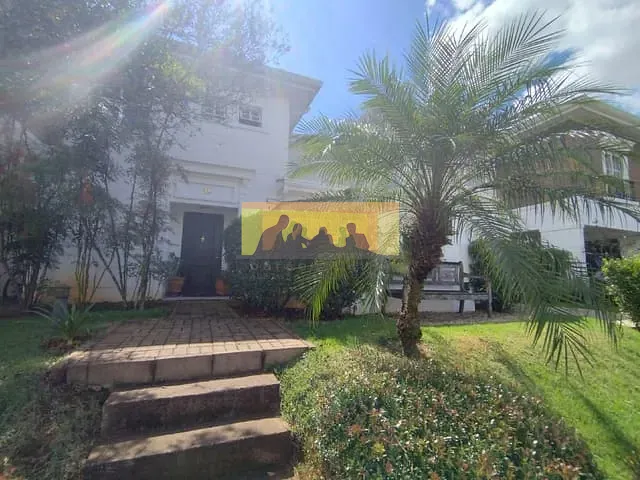 Casa com 380m² 4 quartos e 5 banheiros, à venda, no bairro Loteamento Residencial Barão do Café em Campinas