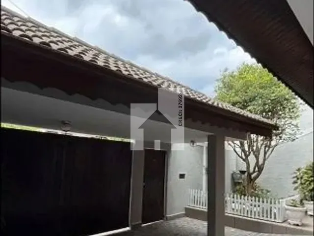 Casa com 250m² 3 quartos e 2 banheiros, à venda, no bairro Jardim Torres São José em Jundiaí