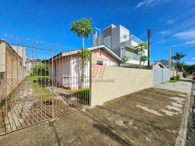 Casa com 200m² 3 quartos e 1 banheiro, para alugar, no bairro Cidade Industrial em Curitiba