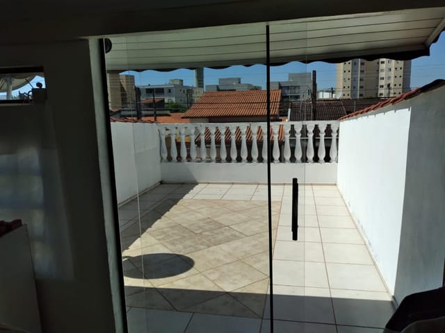 Casa 2 quartos e 2 banheiros, à venda, no bairro Vila Areao em Taubaté