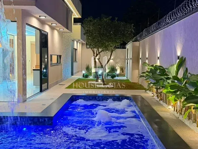 Casa com 437m² 4 quartos e 5 banheiros, à venda, no bairro Jardim Helvécia em Aparecida de Goiânia