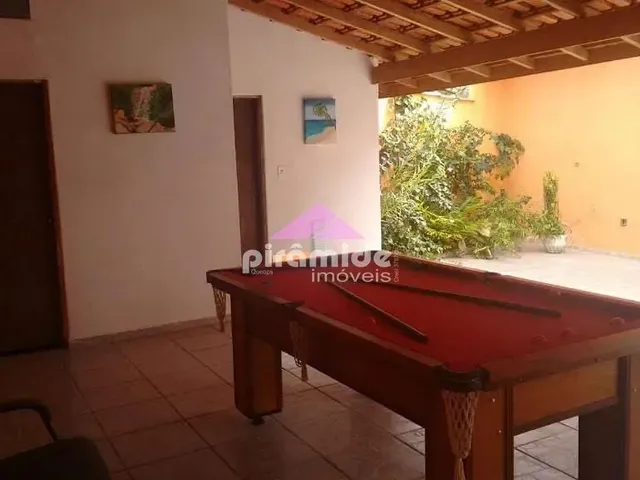 Casa com 320m² 3 quartos e 2 banheiros, à venda, no bairro Travessão em Caraguatatuba