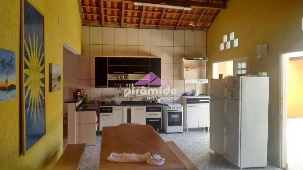 Casa, 3 quartos, 170 m² - Foto 1