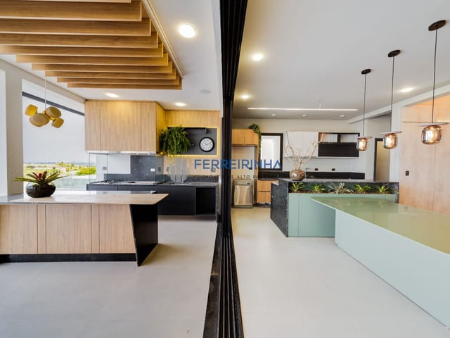 Casa com 547m² 4 quartos e 5 banheiros, à venda, no bairro Urbanova em São José dos Campos