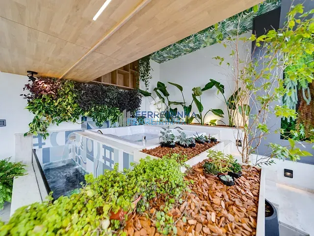 Casa com 547m² 4 quartos e 5 banheiros, à venda ou para alugar, no bairro Condomínio Residencial Alphaville I em São José dos Campos