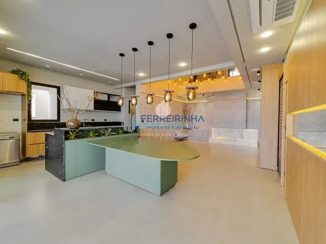 Casa com 547m² 4 quartos e 5 banheiros, à venda ou para alugar, no bairro Condomínio Residencial Alphaville I em São José dos Campos