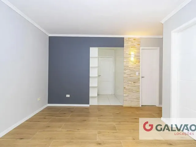 Casa 2 quartos e 1 banheiro, para alugar, no bairro Cajuru em Curitiba