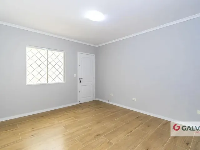 Casa 2 quartos e 1 banheiro, para alugar, no bairro Cajuru em Curitiba