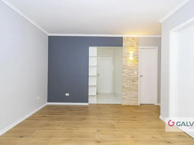 Casa 2 quartos e 1 banheiro, para alugar, no bairro Cajuru em Curitiba