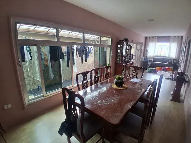 Casa com 400m² 5 quartos e 2 banheiros, para alugar, no bairro Vila Bocaina em Mauá