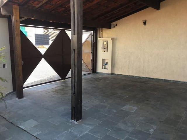Casa com 188m² 3 quartos e 2 banheiros, à venda, no bairro Vila Suissa em Mogi das Cruzes