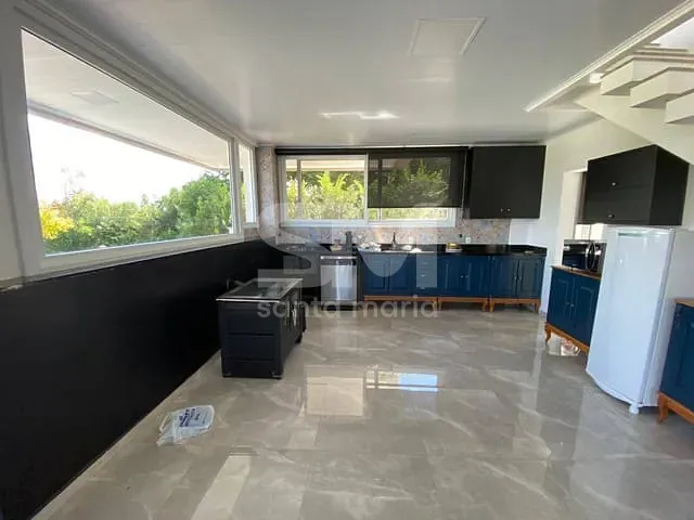 Casa 3 quartos e 4 banheiros, para alugar, no bairro Linha Campinas em Chapecó