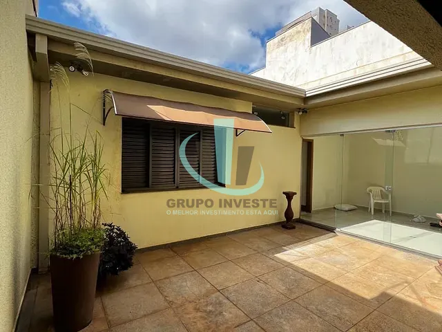 Casa com 319m² 3 quartos e 2 banheiros, para alugar, no bairro Centro em Araraquara