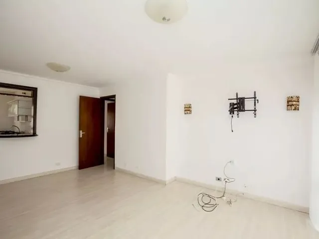 Casa 3 quartos e 3 banheiros, para alugar, no bairro Santa Felicidade em Curitiba