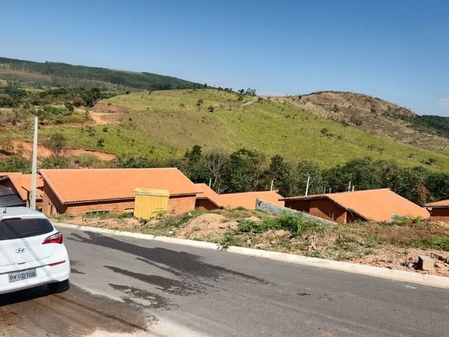 Casa com 253m² 4 quartos e 2 banheiros, à venda, no bairro Bairro Moreiras em Mairinque