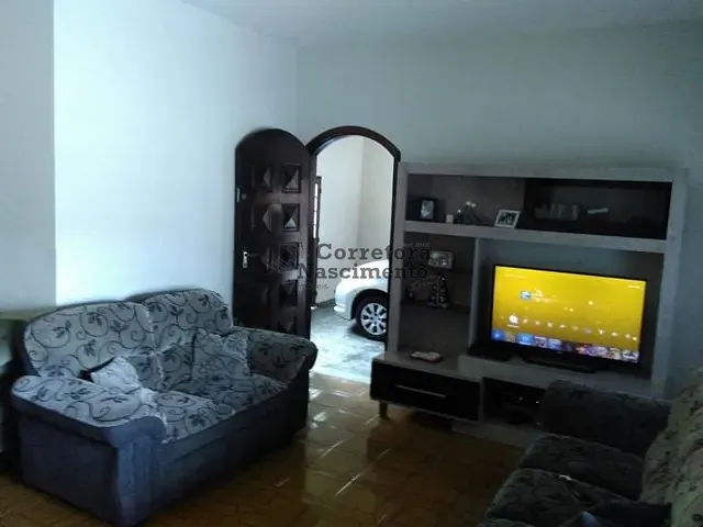 Casa com 336m² 2 quartos e 1 banheiro, à venda, no bairro Parque Santo Antônio em Jacareí