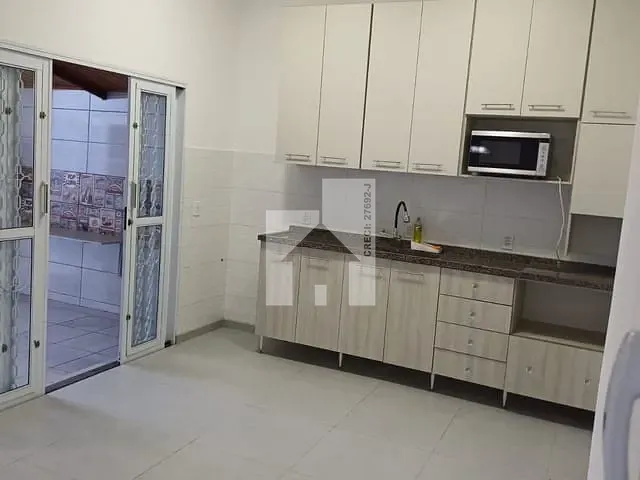 Casa com 172m² 3 quartos e 2 banheiros, à venda, no bairro Vila Arens II em Jundiaí