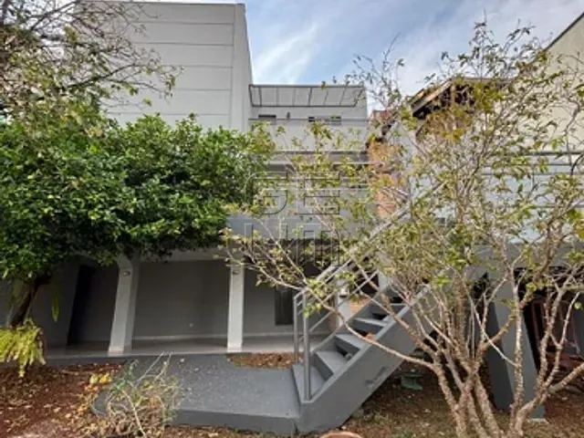 Casa com 427m² 4 quartos e 4 banheiros, à venda, no bairro Andrade em Londrina