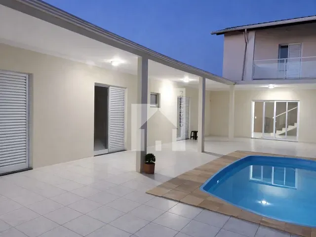 Casa com 365m² 4 quartos e 4 banheiros, à venda, no bairro Horto Santo Antonio em Jundiaí