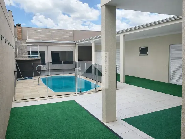 Casa com 365m² 4 quartos e 4 banheiros, à venda, no bairro Horto Santo Antonio em Jundiaí
