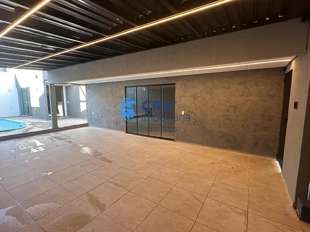 Casa com 328m² 3 quartos e 4 banheiros, à venda ou para alugar, no bairro Lagoa Dourada em Londrina