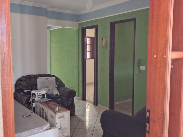 Casa 3 quartos e 2 banheiros, à venda, no bairro Conjunto Habitacional Nossa Senhora Aparecida em Araçatuba