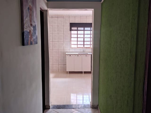 Casa 3 quartos e 2 banheiros, à venda, no bairro Conjunto Habitacional Nossa Senhora Aparecida em Araçatuba