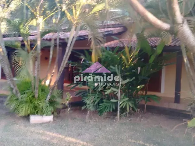 Casa com 2500m² 4 quartos e 3 banheiros, à venda, no bairro Freitas em São José Dos Campos