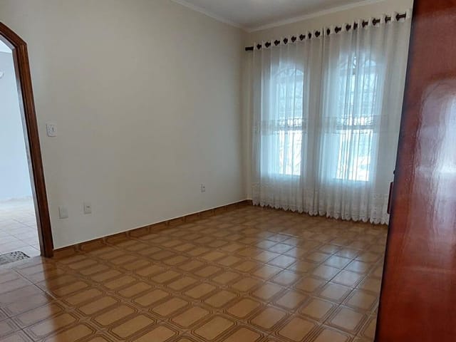 Casa 3 quartos e 2 banheiros, à venda, no bairro Jardim Rosolém em Hortolândia