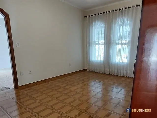Casa 3 quartos e 2 banheiros, à venda, no bairro Jardim Rosolém em Hortolândia