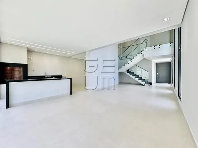 Casa com 255m² 3 quartos e 4 banheiros, à venda, no bairro Jardim Morumbi em Londrina
