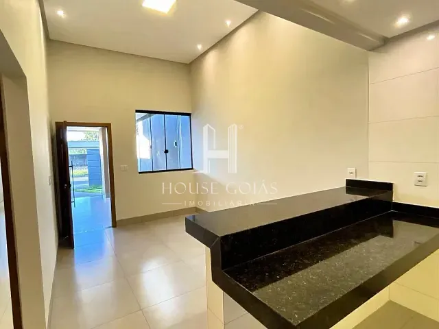 Casa 3 quartos e 2 banheiros, à venda, no bairro Cardoso em Aparecida de Goiânia