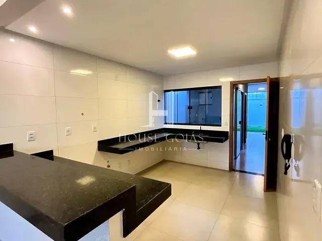 Casa 3 quartos e 2 banheiros, à venda, no bairro Cardoso em Aparecida de Goiânia