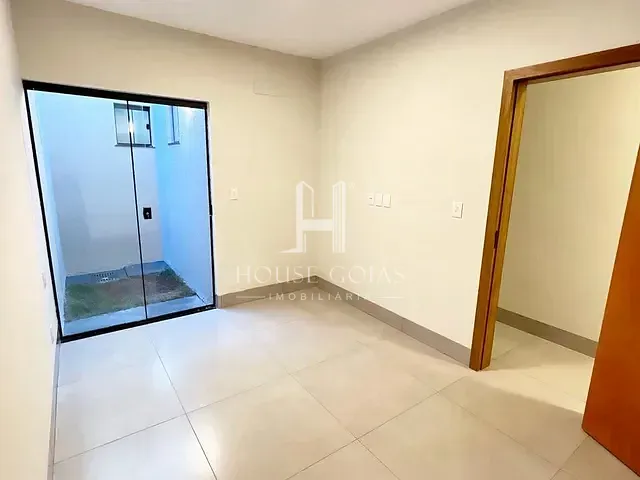 Casa 3 quartos e 2 banheiros, à venda, no bairro Cardoso em Aparecida de Goiânia