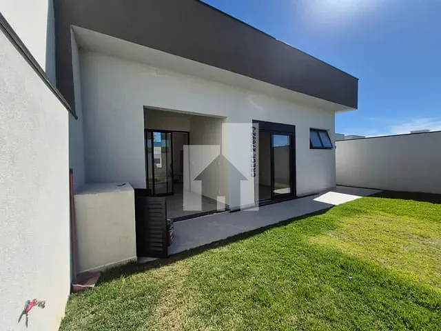 Casa com 250m² 3 quartos e 2 banheiros, à venda, no bairro Centro (Jacaré) em Cabreúva