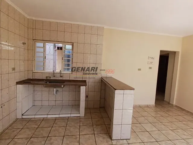 Casa com 250m² 2 quartos e 1 banheiro, para alugar, no bairro Vila Castelo Branco em Indaiatuba