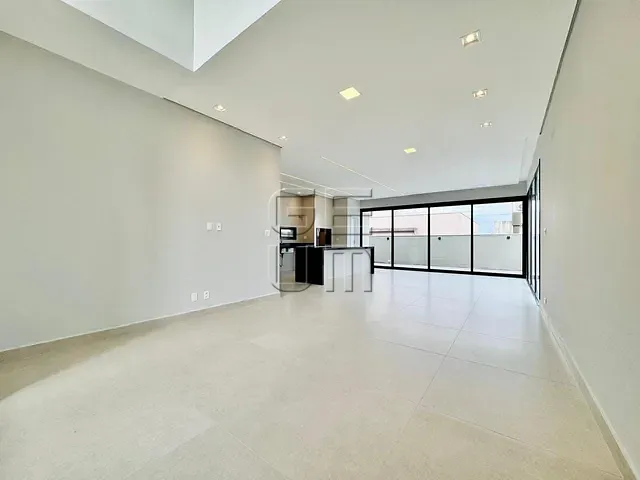 Casa com 264m² 3 quartos e 5 banheiros, à venda, no bairro Conjunto Habitacional Alexandre Urbanas em Londrina