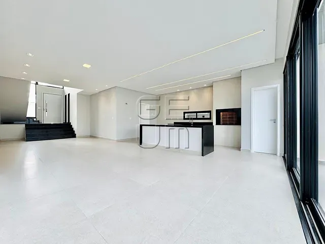Casa com 264m² 3 quartos e 5 banheiros, à venda, no bairro Conjunto Habitacional Alexandre Urbanas em Londrina