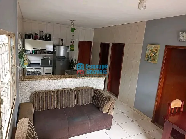 Casa 3 quartos e 1 banheiro, à venda, no bairro Centro em Guaxupé